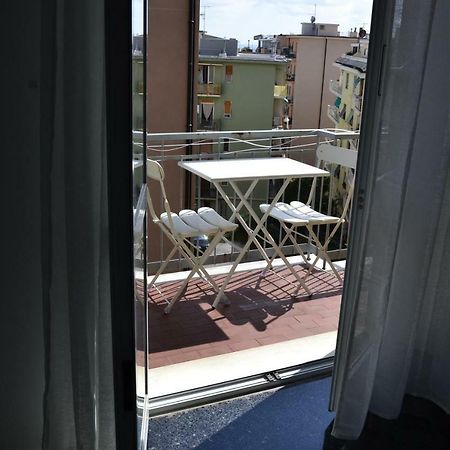 Il Nido Di Quarto Con Park Auto Macchine Piccole Segmento B 热那亚 外观 照片
