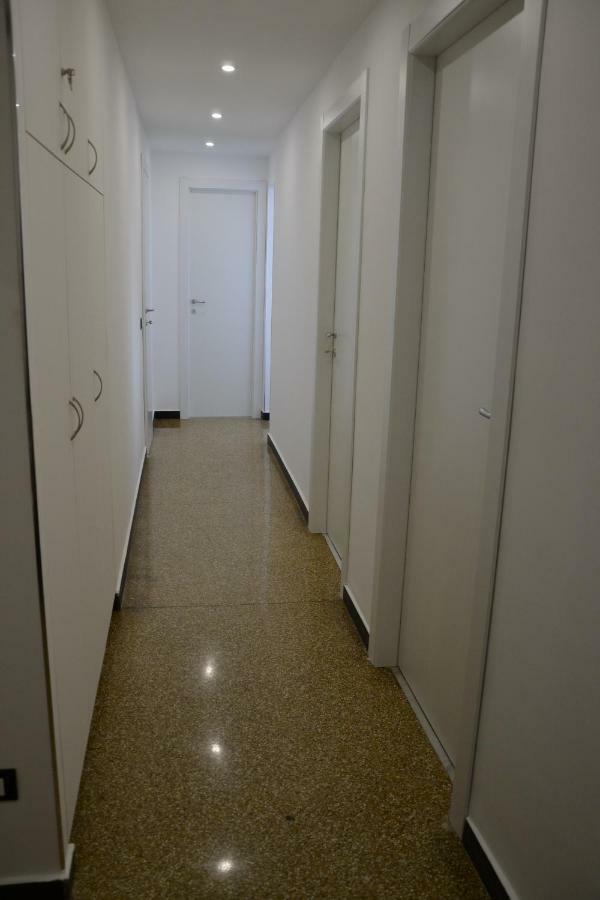 Il Nido Di Quarto Con Park Auto Macchine Piccole Segmento B 热那亚 外观 照片